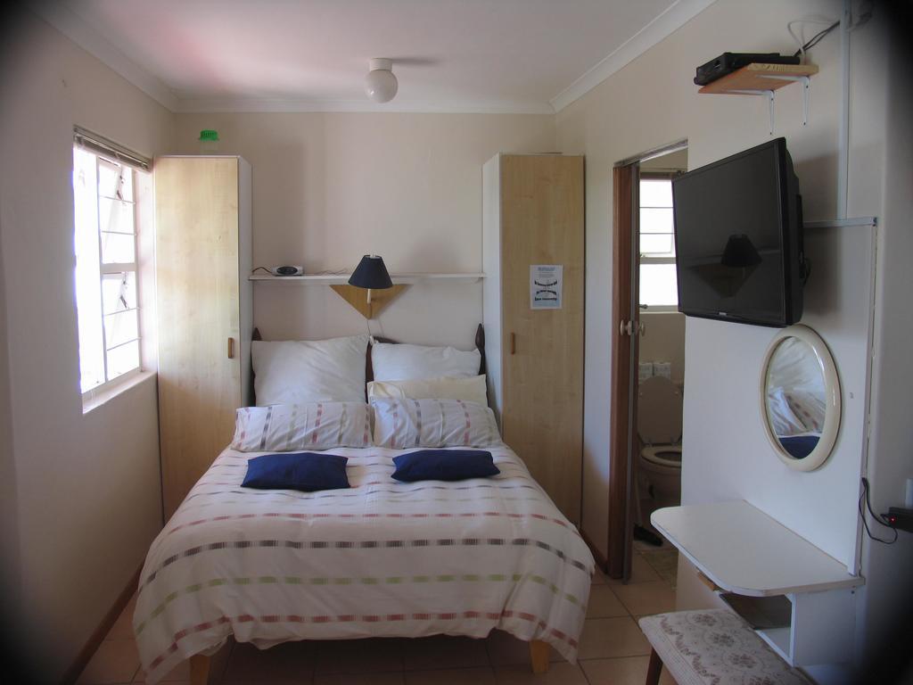 The Whale Cove Gansbaai Room photo